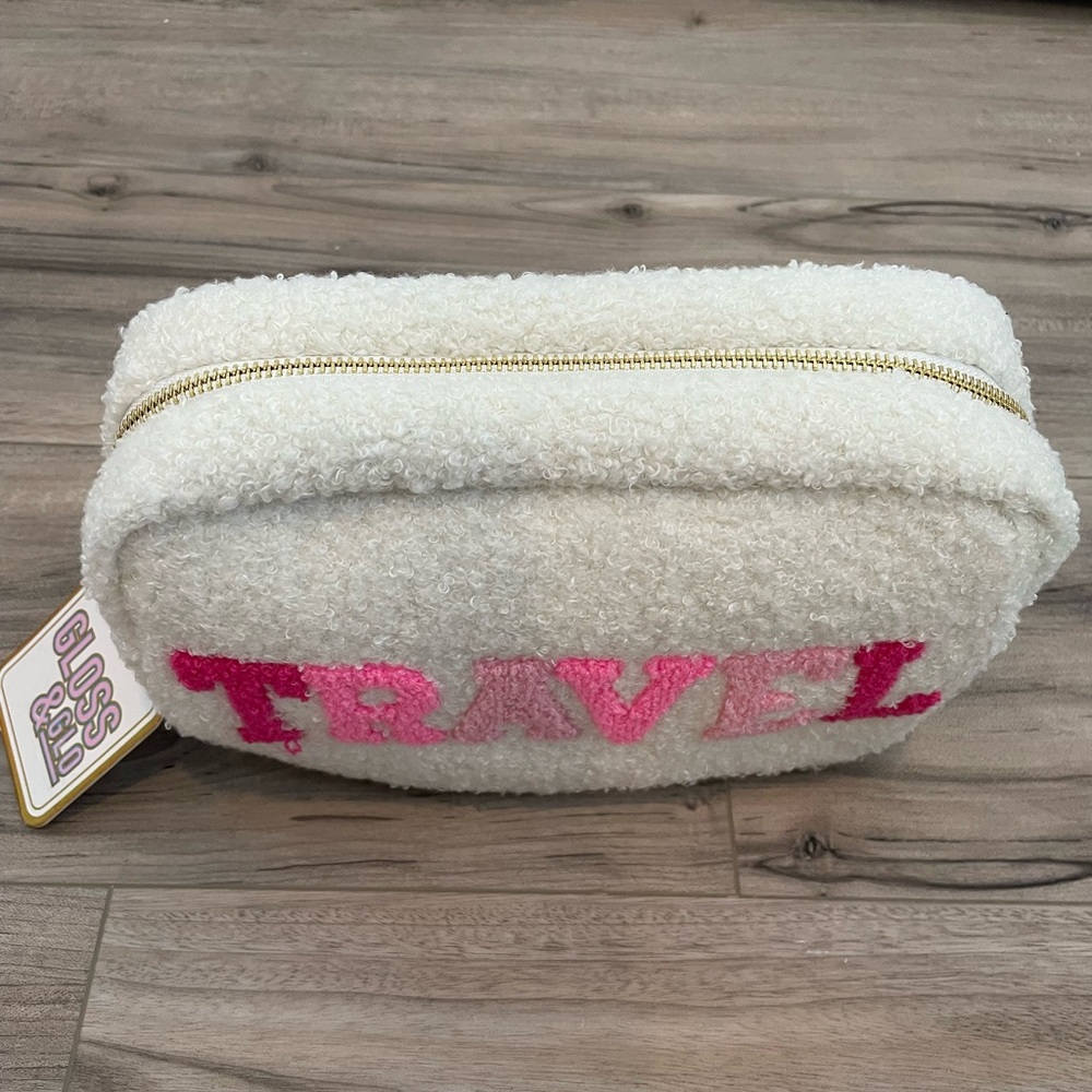 Small White Travel Bag - Picture 6 of 6